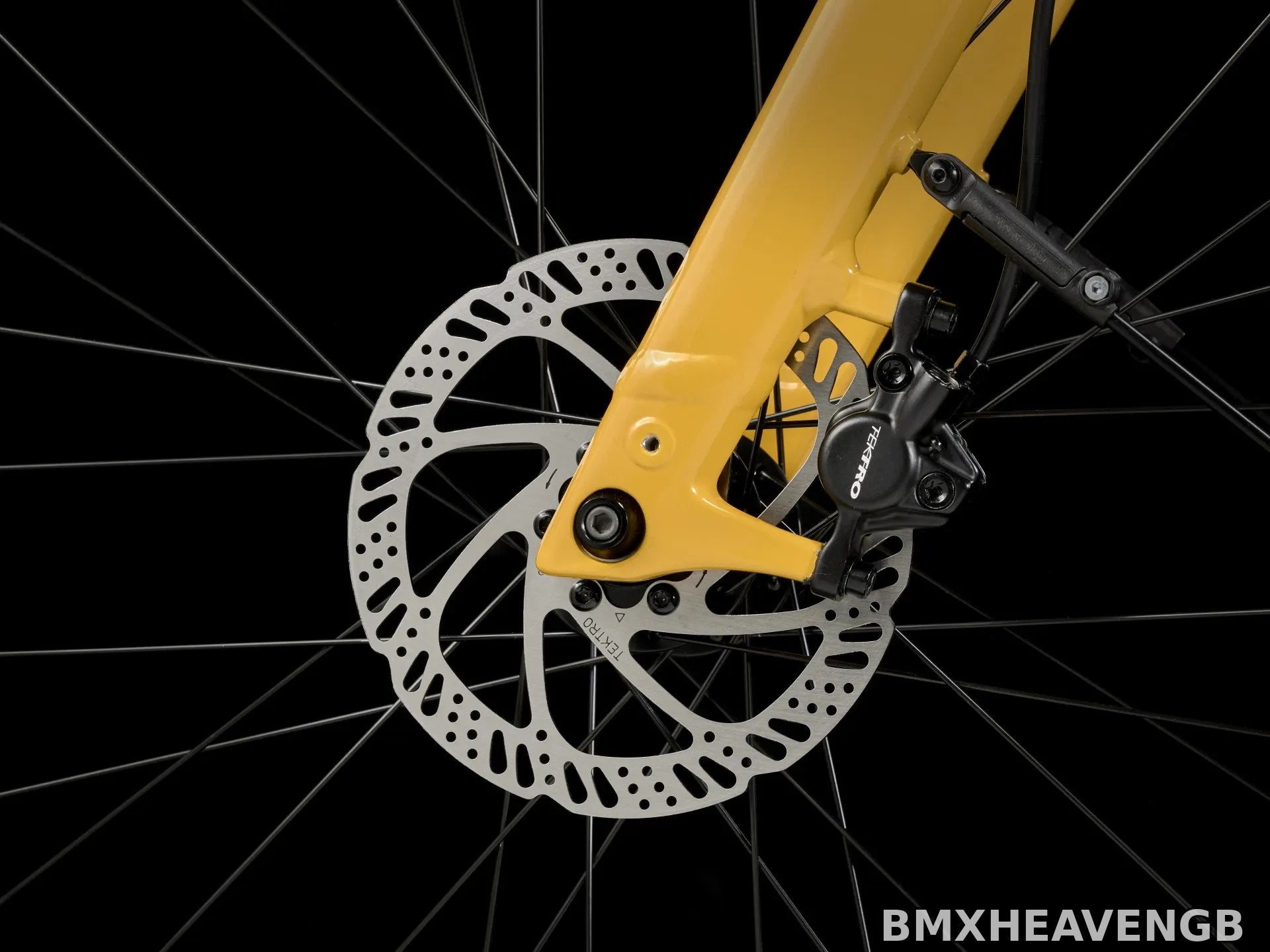 Trek Verve+ 1 Lowstep LT — Electric Hybrid Bike (Baja Yellow)