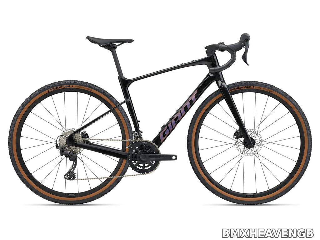 Giant Revolt Advanced 2 — Carbon Gravel Bike (Gloss Black)