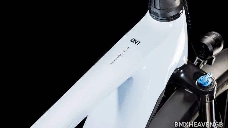 Cube Kathmandu Hybrid One 600 — Electric Trekking Bike