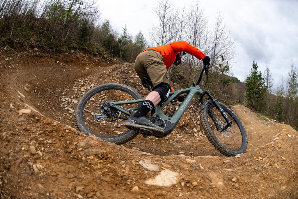 Specialized Turbo Levo Comp Alloy — Full-Suspension E-MTB (Smoke / Black)