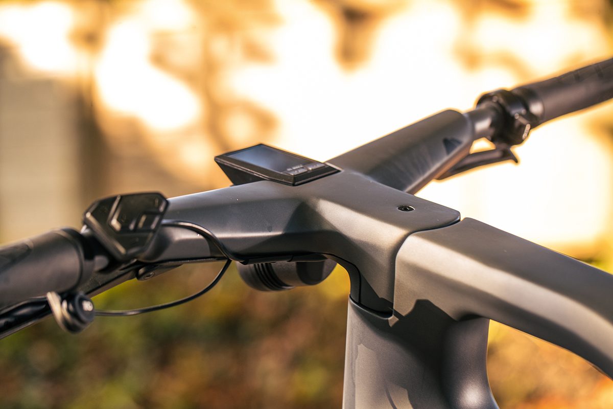 Canyon Precede:ON CF 8 — Premium E-Commuter (Mineral White)