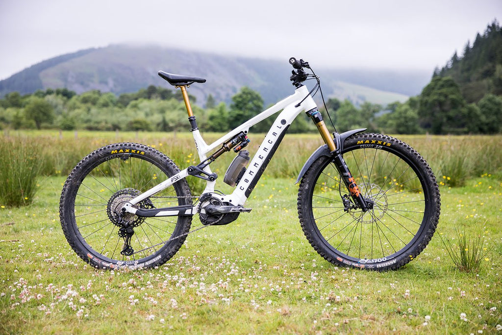 Commencal Meta Power SX Bosch — Long-Travel E-MTB (Black/Red)