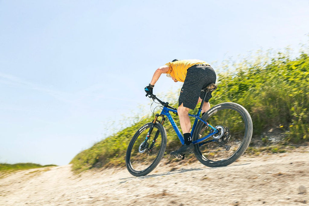 Pivot LES SL 29 Pro XT/XTR — Carbon XC Race Hardtail (Volcano)