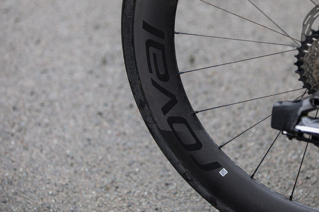 Specialized Tarmac SL8 Comp Ultegra Di2 — Carbon Race Road (Gloss Metallic Obsidian)