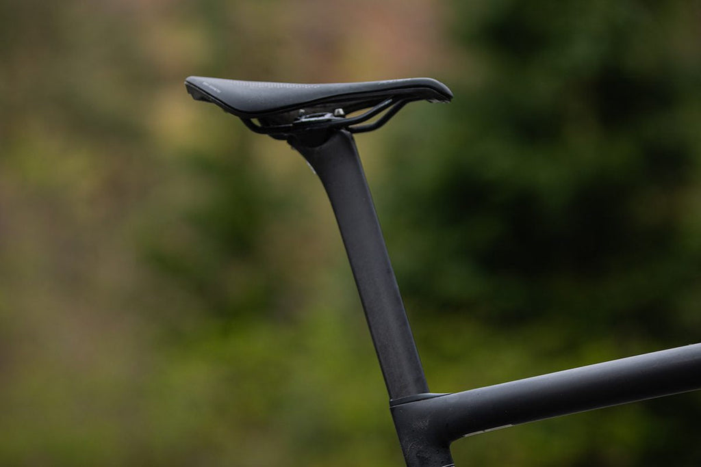 Specialized Tarmac SL8 Comp Ultegra Di2 — Carbon Race Road (Gloss Metallic Obsidian)