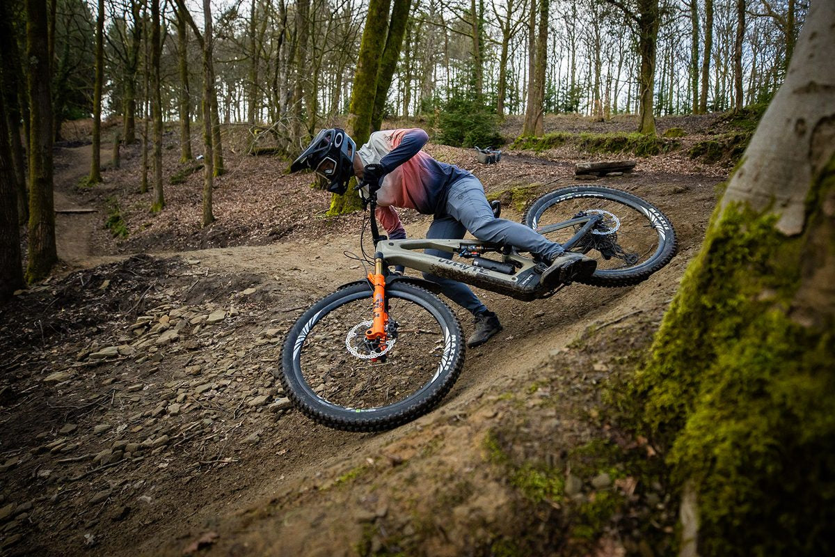 Marin Alpine Trail E2 — Full-Suspension E-MTB (Charcoal)