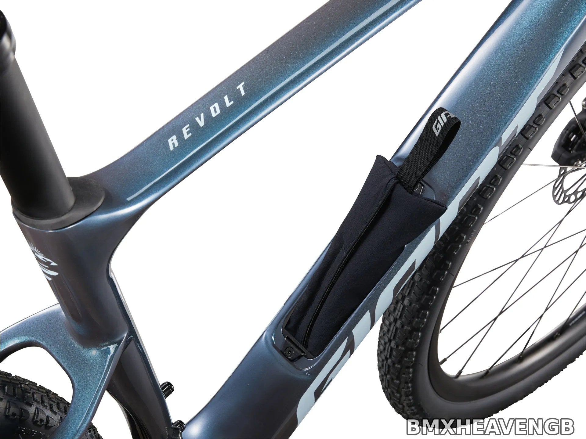 Giant Revolt Advanced 1 — Carbon Gravel Bike (Ocean Blue)