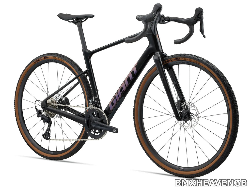 Giant Revolt Advanced 2 — Carbon Gravel Bike (Gloss Black)