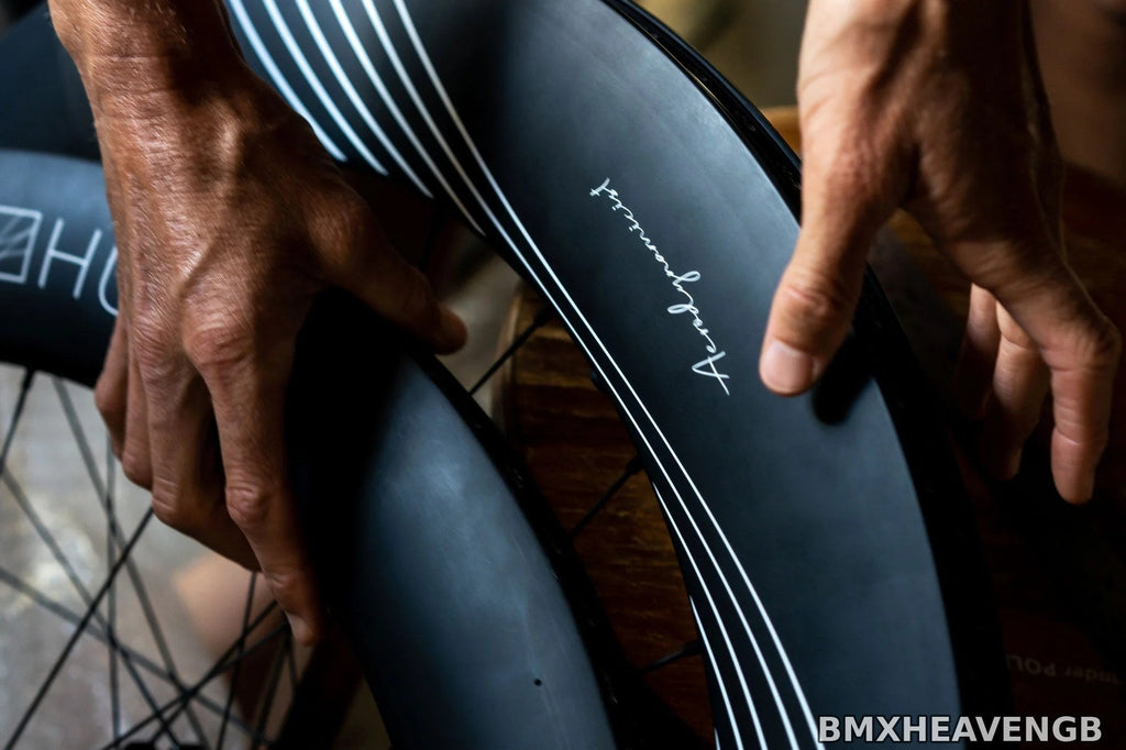 Hunt 8387 Aerodynamicist — Carbon Disc Aero Road Wheelset